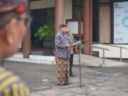 ASN Trenggalek Kompak Berkebaya dan Berbusana Adat, Hardiknas Jadi Momentum Menghidupkan Spirit Pendidikan