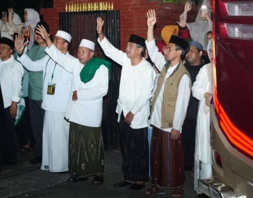 Kloter 105 dan 106 Dilepas dari Pendopo Trenggalek, 448 Jamaah Siap Tunaikan Haji