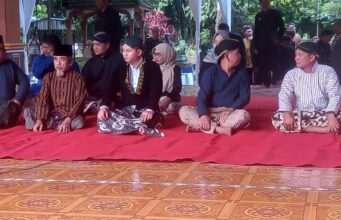 Dari Makam Menak Sopal hingga Dam Bagong, Prosesi Larung Kepala Kerbau Penuh Makna