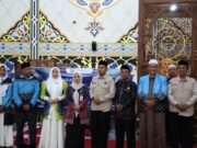 Sebanyak 239 Jamaah Calon Haji, Kabupaten Tanah bumbu.Bupati Andi Rudi Latif Sampaikan Pesan Jaga Kesehatan, Patuhi Arahan Petugas dan Pembimbing.