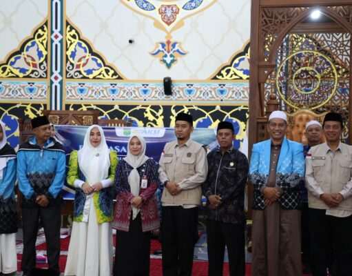 Sebanyak 239 Jamaah Calon Haji, Kabupaten Tanah bumbu.Bupati Andi Rudi Latif Sampaikan Pesan Jaga Kesehatan, Patuhi Arahan Petugas dan Pembimbing.