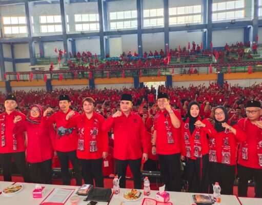 Hadapi Pemilu 2029, Kader Muda Warnai Pelantikan PAC PDIP Lamongan