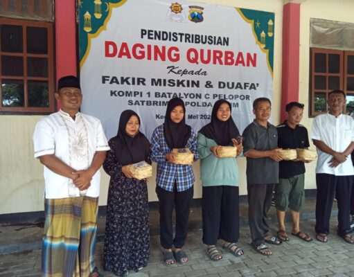 SAT BRIMOB KOMPI 1 BATLYON C PELOPOR POLDA JATIM LAKSANAKAN SHOLAT IDUL ADHA DAN QURBAN TIGA EKOR SAPI SERTA 19 EKOR KAMBING.1447 H-2026 M.