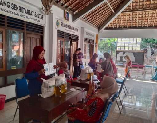 Pemdes Pucungkidul Salurkan Bantuan Pangan 2026 kepada 441 KPM