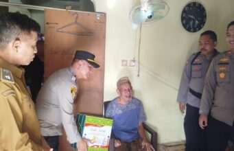 Bhakti kesehatan pemberian kursi roda dan Bhakti sosial dalam rangka hari Bhayangkara ke-80 Polres Tanah Bumbu*