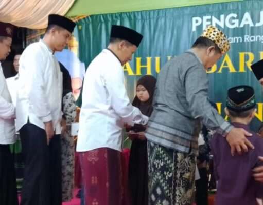 Peringatan Tahun Baru Islam 1448 H, Plt. Bupati Tulungagung Berbagi Kebahagiaan di Desa Betak Kalidawir