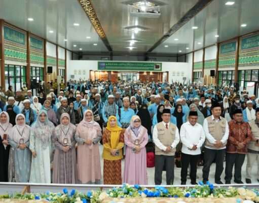 Pemkab Tanah Bumbu Sambut Hangat Kedatangan Jamaah Haji Kloter 13 di Debarkasi Banjarmasin