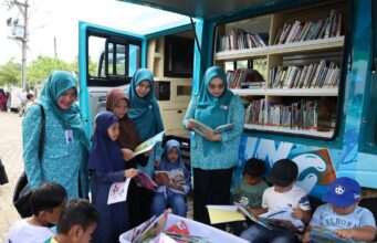 Perpustakaan Keliling Meriahkan Penilaian PAAREDI di Mantewe, Bunda Literasi Tanah Bumbu Dorong Budaya Baca Sejak Dini