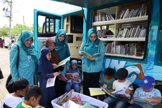 Perpustakaan Keliling Meriahkan Penilaian PAAREDI di Mantewe, Bunda Literasi Tanah Bumbu Dorong Budaya Baca Sejak Dini