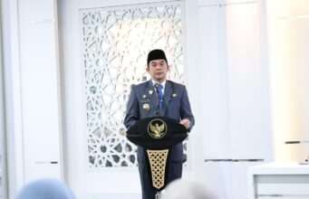 Bupati Andi Rudi Latif Lantik Pejabat Tepat Pukul 07.00 Wita, Ingatkan Pentingnya Taat Kepada Orang Tua, Hormati yang Dituakan, dan Patuh pada Pemimpin