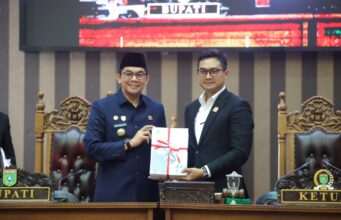 Bupati Andi Rudi Latif Sampaikan KUA-PPAS 2027