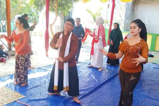 Tradisi Tari Tayub Jadi Cirikhas Bersih Desa Klagen Gambiran