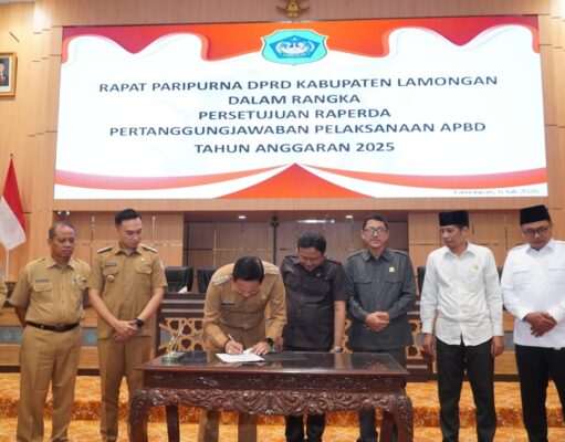 Rapat Paripurna, Raperda Pertanggungjawaban Pelaksanaan APBD Lamongan Tahun 2025 Disepakati