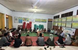 Sunardi Mengajak Jajarannya Doa Bersama Di Malam Tirakatan
