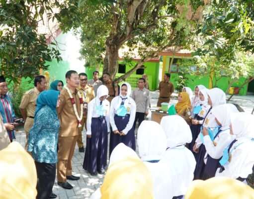 Hari Pertama Sekolah, Bupati Yes Pastikan MPLS Aman dan Bebas Bullying