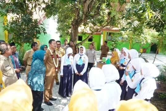 Hari Pertama Sekolah, Bupati Yes Pastikan MPLS Aman dan Bebas Bullying