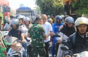Wujudkan Peduli Sesama, Dandim 0812/Lamongan Pimpin langsung Aksi Sosial “Jumat Berkah”