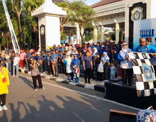 Gebyar Hari Koperasi, Pemkab Lamongan Gelar Fun Walk Ratusan Pelaku dan UMKM dari 27 Kecamatan