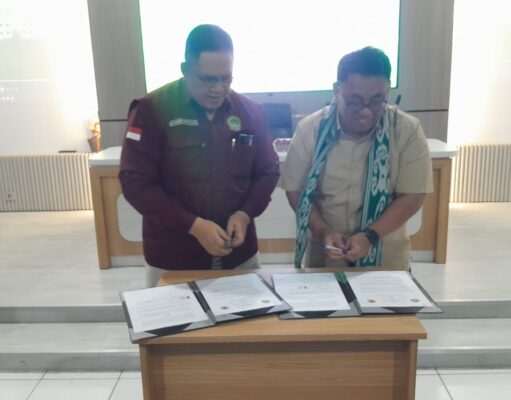 Lewat KKN, UNISLA Gandeng UTHM Malaysia dan Untag Inisiasi Biopori untuk Warga