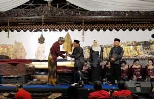 Plt Bupati Ahmad Baharudin Apresiasi Pelestarian Budaya Dalam Bersih Desa Gombang