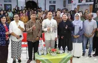 HUT Ke-34 Pendewasaan Jemaat, Plt. Bupati Tulungagung Ajak Keluarga Besar GKJW Kalangbret Perkuat Kerukunan