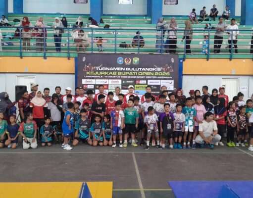 Cetak Atlet Berprestasi, Bupati Lamongan Buka Kejurkab Bulutangkis