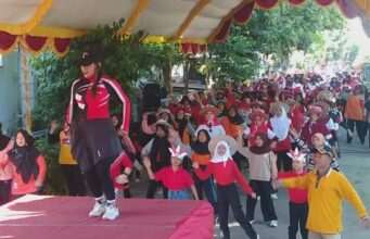 Jalan Sehat Semarakan HUT RI ke-81 Pemdes Jeruk