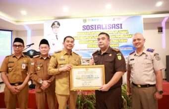 Bupati Andi Rudi Latif Buka Sosialisasi Regulasi Aset Desa, Tegaskan Pentingnya Pengelolaan Aset Tanah Desa yang Tertib, Aman, dan Sah Secara Hukum