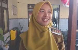 Camat Barat Akan Beri Efek Jera Bagi Pembung Sampah Di sepanjang Jalan Di Wilayah Barat