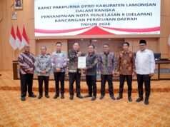 Paripurna, Bupati Lamongan Sampaikan Rancangan Perubahan APBD