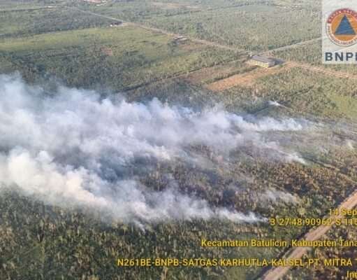 BPBD Tanah Bumbu Kerahkan Helikopter Water Bombing Tangani Karhutla