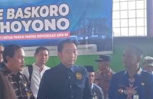 Edhie Baskoro Yudhoyono Tinjau TPS 3R Gading Manunggal