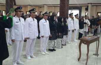 Bupati Lamongan Lantik 60 Pejabat, Dorong Penguatan Kinerja Pemerintahan