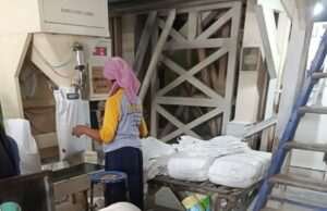 Pastikan Tidak Ada Beras Oplosan, BULOG Bojonegoro Intens Lakukan Pengawasan Untuk Kualitas Bantuan Pangan