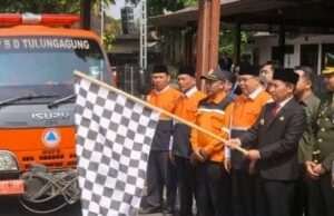 Kemarau Panjang, Pemkab Tulungagung Salurkan 25 Ribu Liter Air Bersih ke Lima Kecamatan