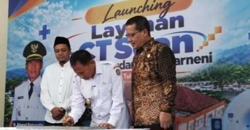 Plt Bupati Ahmad Baharudin Resmikan Layanan CT Scan RSUD Campurdarat dr. Karneni