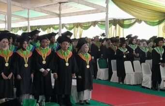 1.166 Mahasiswa di Wisuda, Inilah Amanah Rektor Unisla
