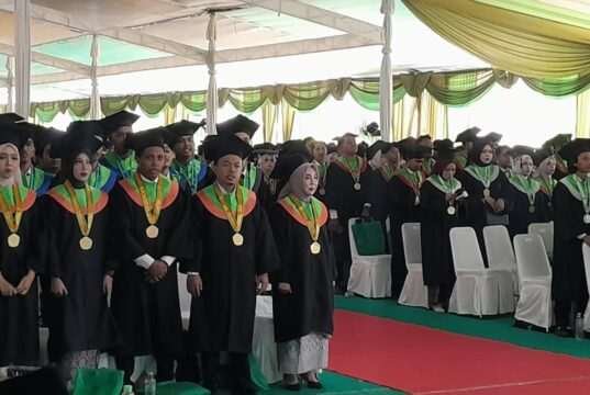 1.166 Mahasiswa di Wisuda, Inilah Amanah Rektor Unisla