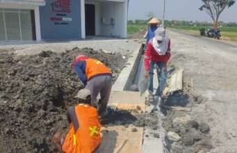 Tingkatkan Kualitas Infrastruktur Bina Marga Kerjakan Rehabilitasi Jalan Klurahan – Pencol