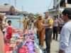 Kapolres Tanah Bumbu Kunjungi Korban Kebaran di Kampung Baru, Pastikan Kebutuhan Warga Tercukupi